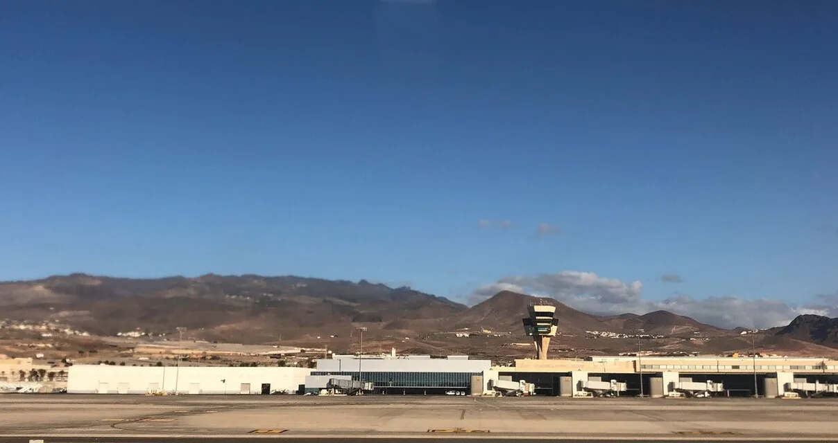 Canaries airports busy, serving nearly 13,000 flights over Easter, including emergency landings