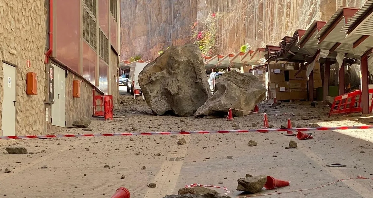 Massive rockfall in Amadores leads to concern at 4 star hotel