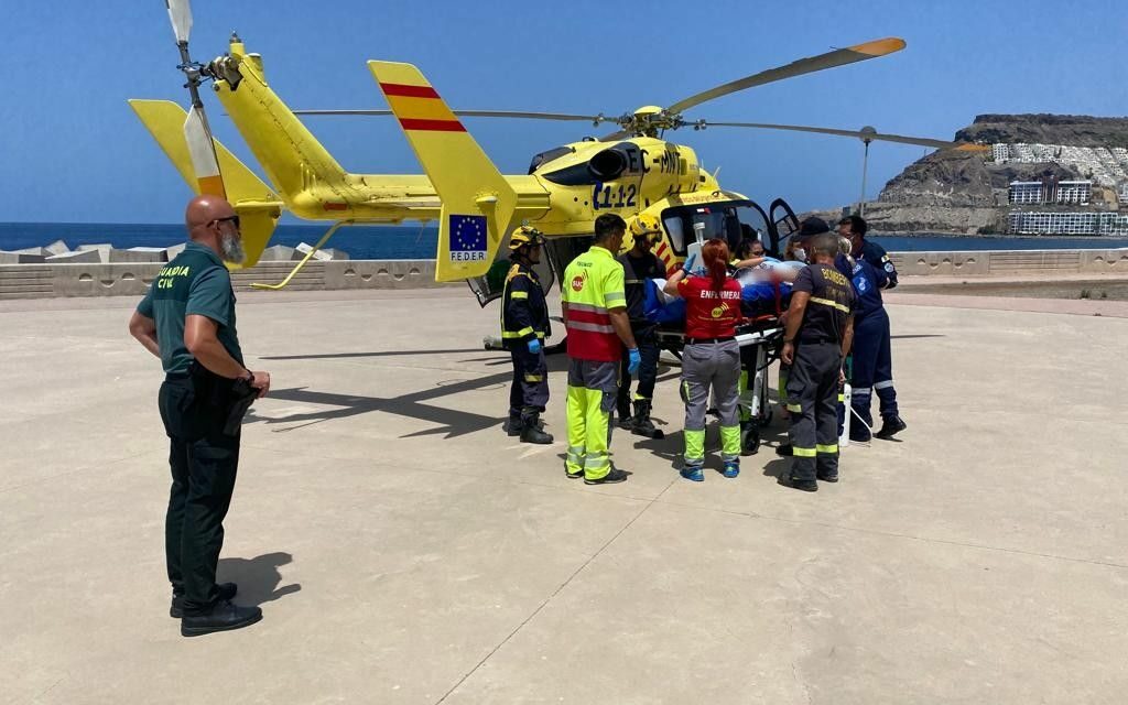 Worker injured after falling 15m from roof of a tourism complex in Puerto Rico de Gran Canaria