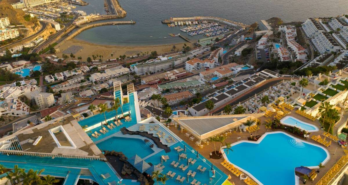 Budget tour operator Jet2Holidays cancels contract with award-winning hotel in Puerto Rico de Gran Canaria, mid-season