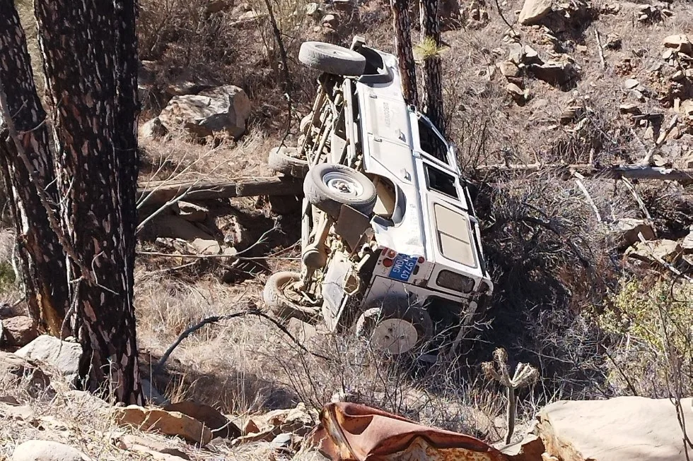 Tourist Safari Excursion Rolls Into Ravine Injuring Two