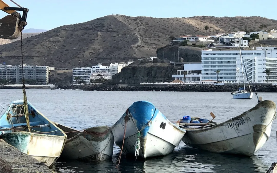 Arrests after deadly migrant boat rescue south of the Canary Islands
