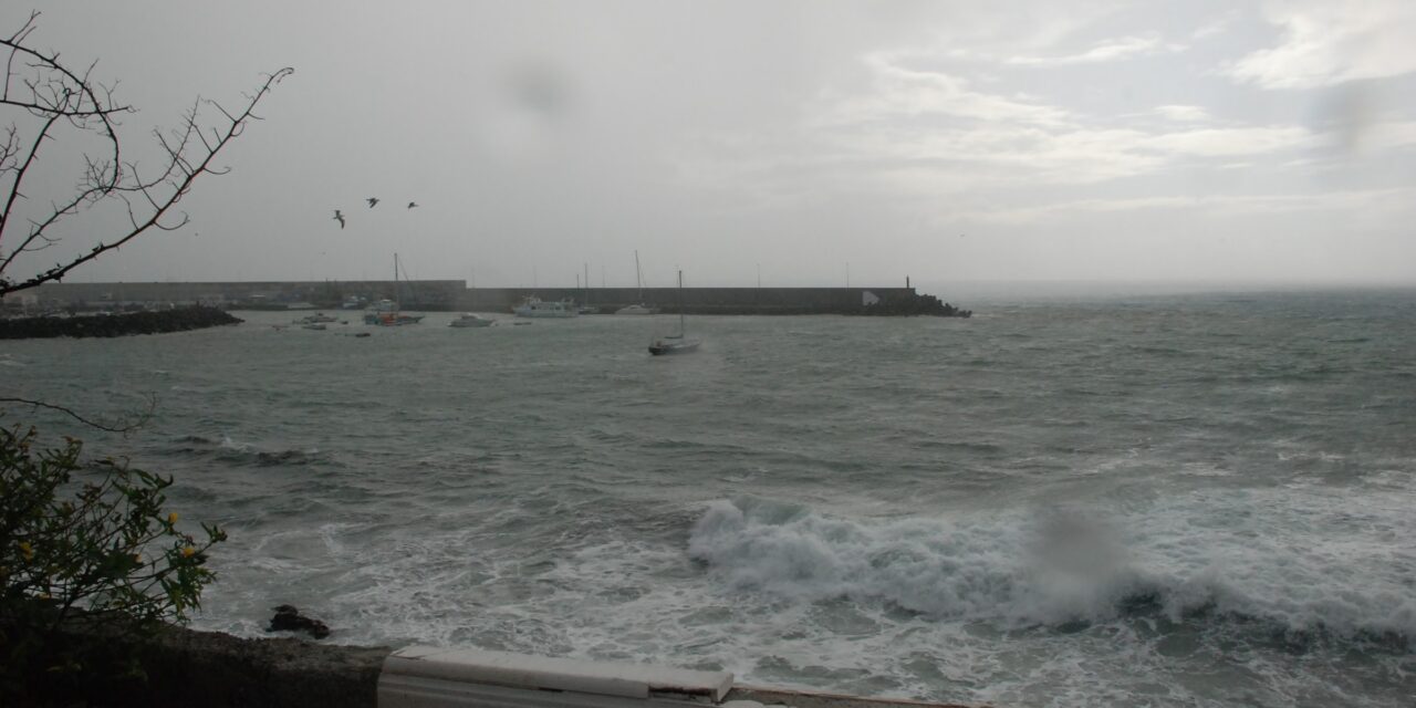 Storm Claudia Set to Shake Canary Islands: AEMET Upgrades Advisories